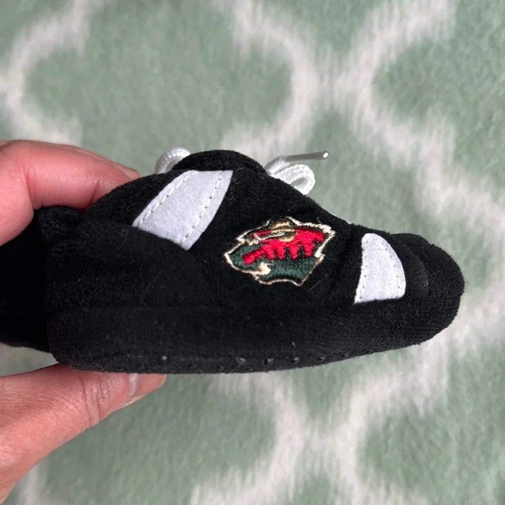 NEW NHL Minnesota Wild Black Baby Booties with White Laces